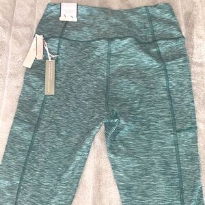 Victoria’s Secret 7/8 length NWT yoga pants leggings size 10 never worn